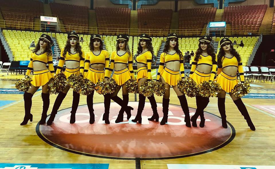 CapitanasBSN's tweet photo. Capitanas Dancers 2019 directamente desde Dance Up Studio👯‍♀️
De los últimos dos juegos 💛 https://t.co/jjv4npJUpD