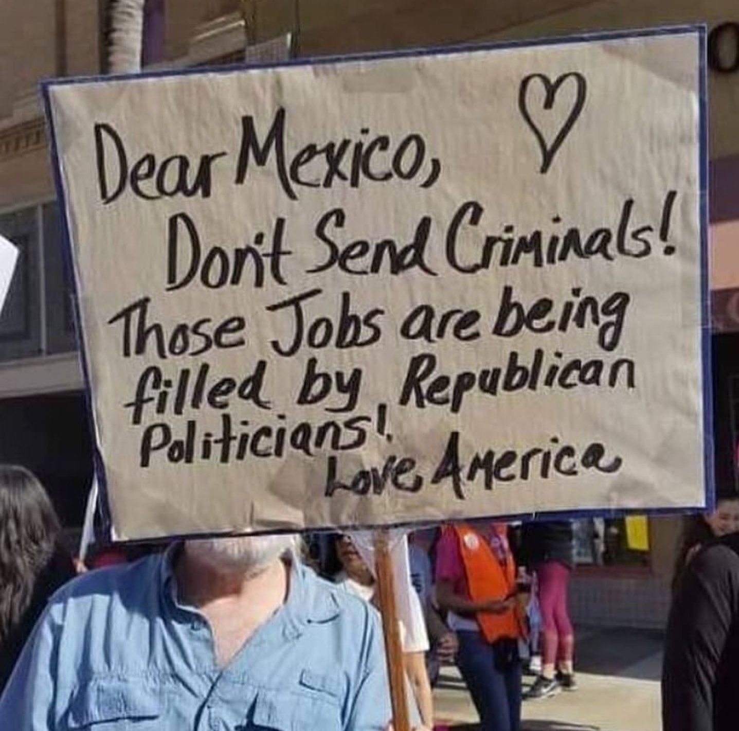 D4ISLNzW0AMjJlk?format=jpg&name=large