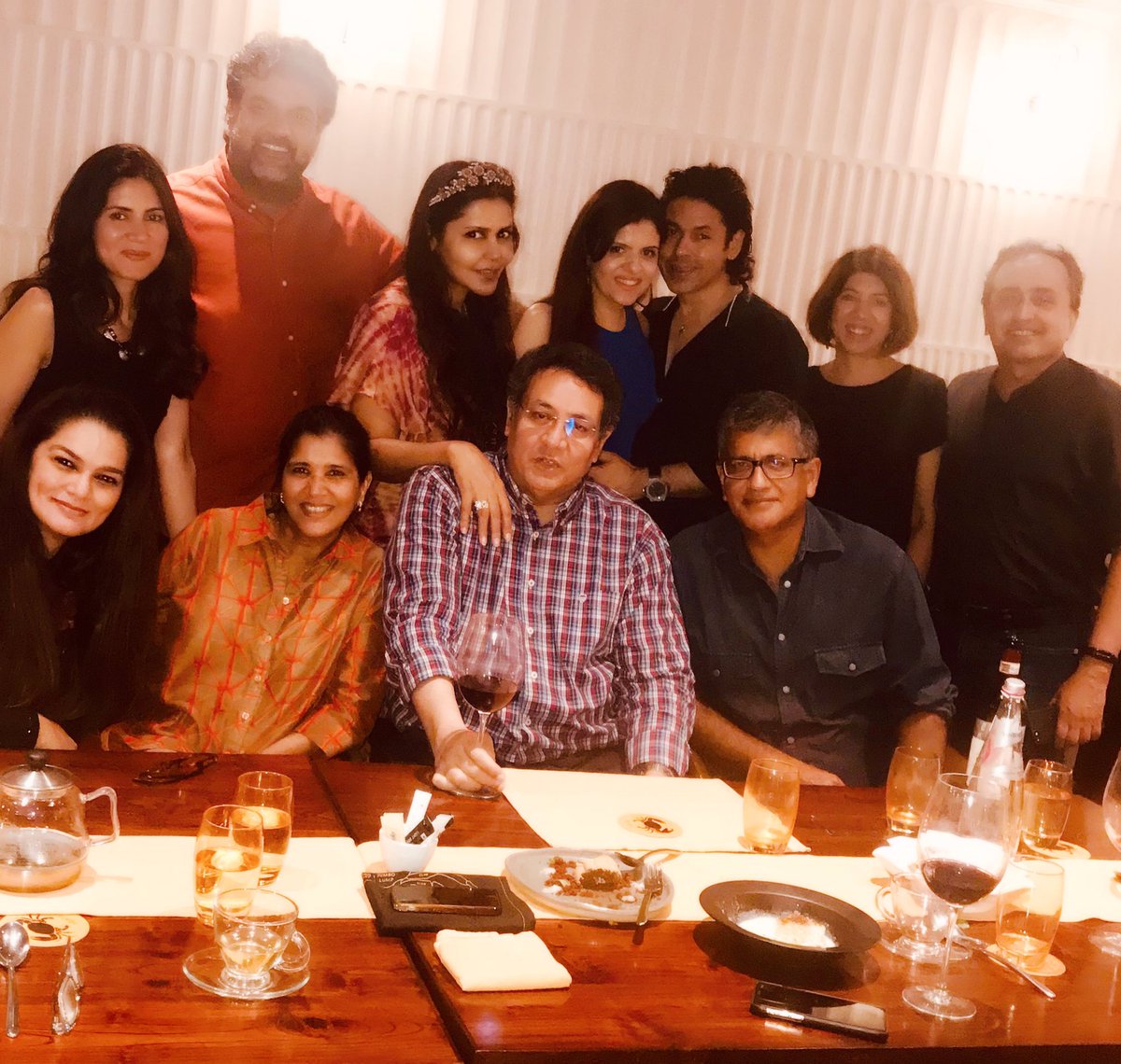 nishjamvwal's tweet photo. It’s #spectacularly #saturdaynight #tonight &amp; we #celebrated it with some #aplomb at #Mumbai’s newest best beautiful @MinistryOfCrab #tenonten on #ambiance #hospitality #food #presentation #light #roofs #deliciouscocktails #delectablecrabs @nishjamvwal https://t.co/BpwnLtVi5U