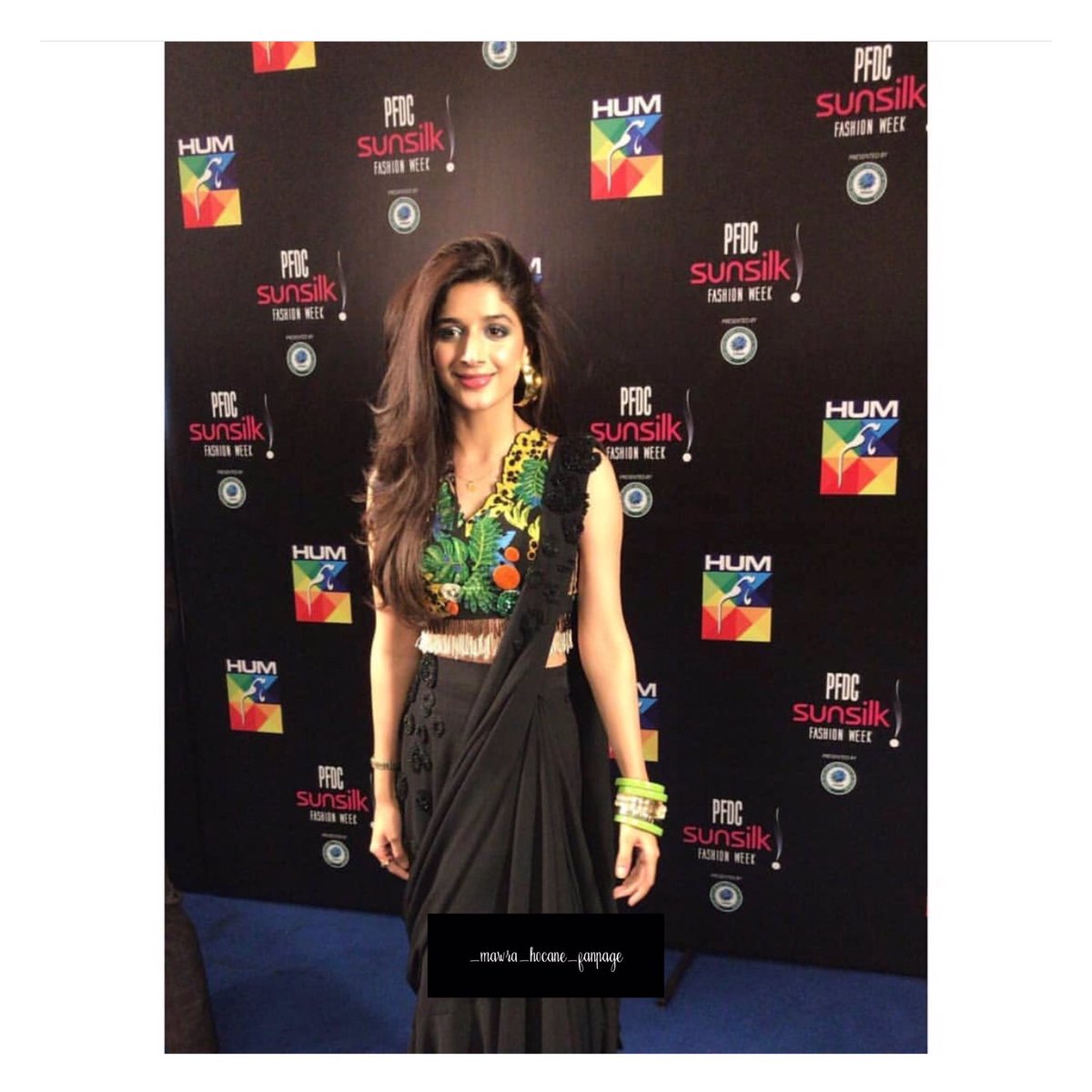 mawra_hocane_fp's tweet photo. 😍❤️🔥🔥 #MawraHocane #PFDC19 @MawraHocane https://t.co/XdcLRBwsm3