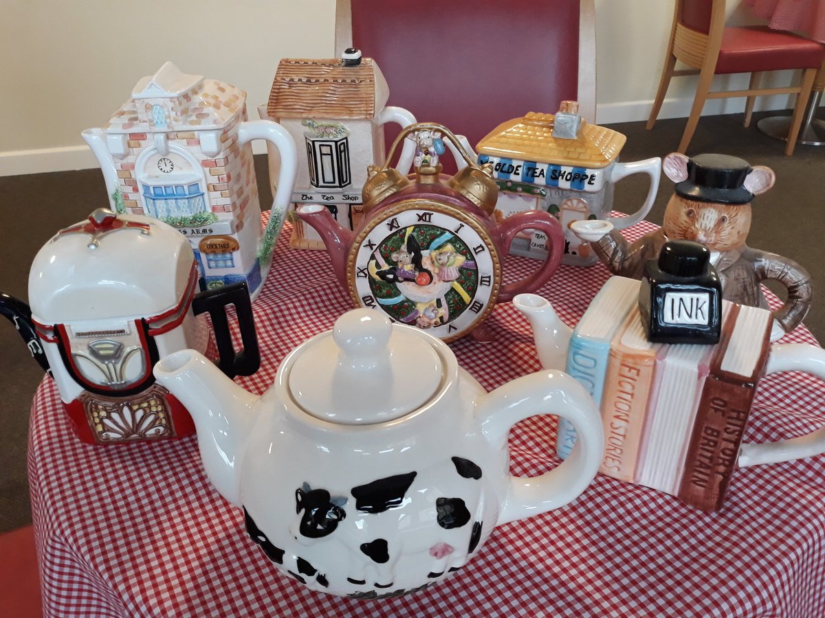 BiltonCourt's tweet photo. Sunday afternoon tea, which pot to use @BiltonCourt @AnchorHanover 

#SundayThoughts #tea #tearoom #putkettleon #teatime https://t.co/PqaEA4ibxH