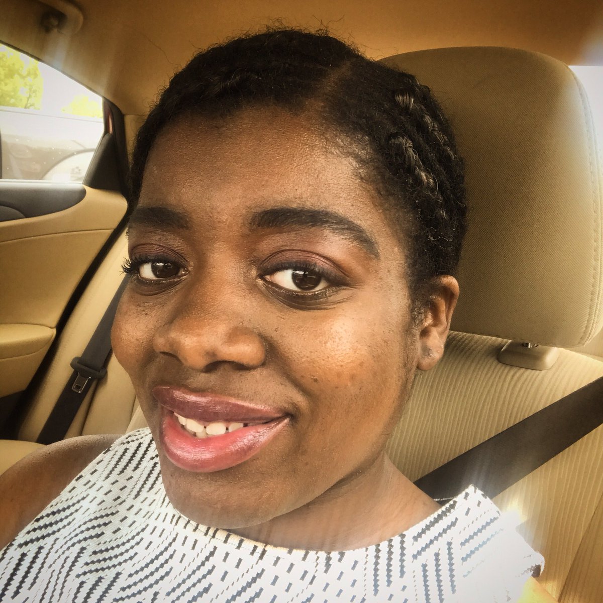 abkgardner's tweet photo. He’ll turn the grit of your story into the glow of His glory. - Amber Gardner
#sunday #alwaysbtm #motivation #determination #inspiration #beauty #makeup #success #blogger #author #book #writer #faith #purpose #destiny #Entrepreneur https://t.co/zyJsKMd9nL