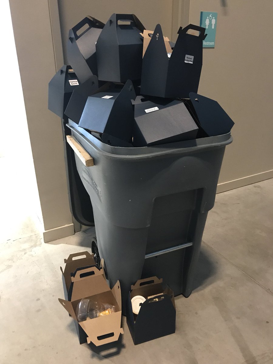 GuimondEric's tweet photo. So much about integreting climate change in our medical curriculum... should we start by recycling our on garbages?
#CCME19 @AFMC_f @fmrq @FMEQ @AFMC_e @gmoineau https://t.co/NMkk4etUlJ