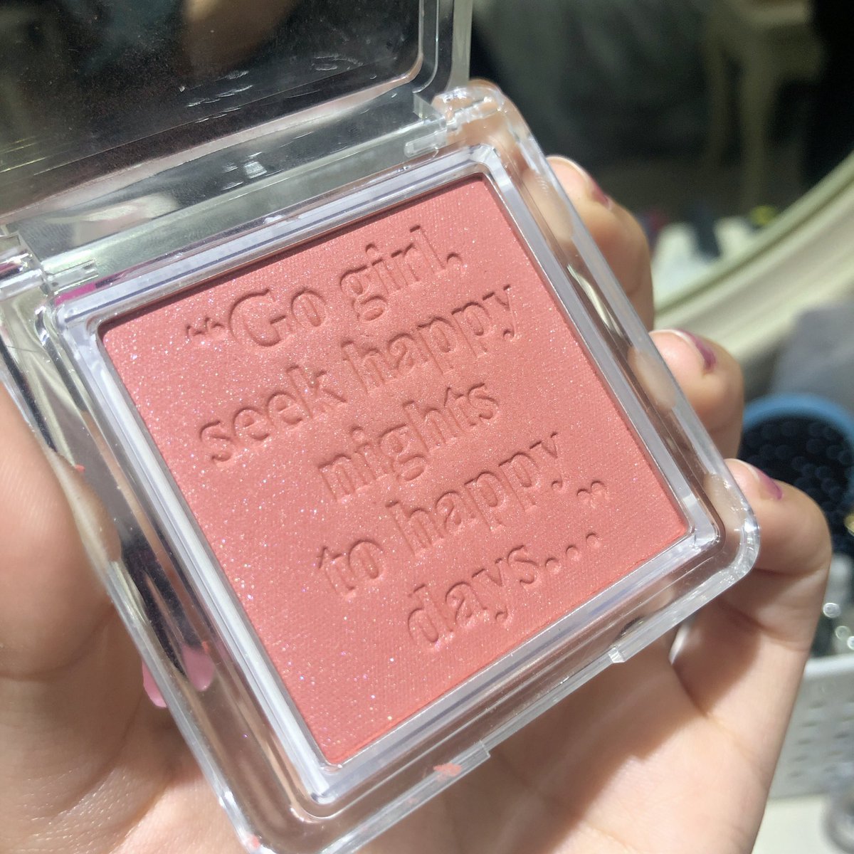 bubuxing's tweet photo. ช่วงนี้ชอบใช้บลัช &amp;other stories สีcendal pink ใช้ทุกวันเลย ไม่แต่งหน้า ขอปัดแก้มออกไปซื้อกาแฟแปปนึงก็เอา พิ้กเม้นดี มีชิมเม่อน��ดๆ เหมือนเลือดฝาดของแท้ ในรูปคือกล้องสดเลยถ่ายหลังแต่งหน้าเสร็จ คือดีมั่ก ผมเลิ้บ🙆🏻‍♀️💗 (ปล.เนียนนี คูชั่นจองแซมมุลคือที่สุด) #อะไรดีนุ้งก็ว่าดี https://t.co/x0vmLQjQ15