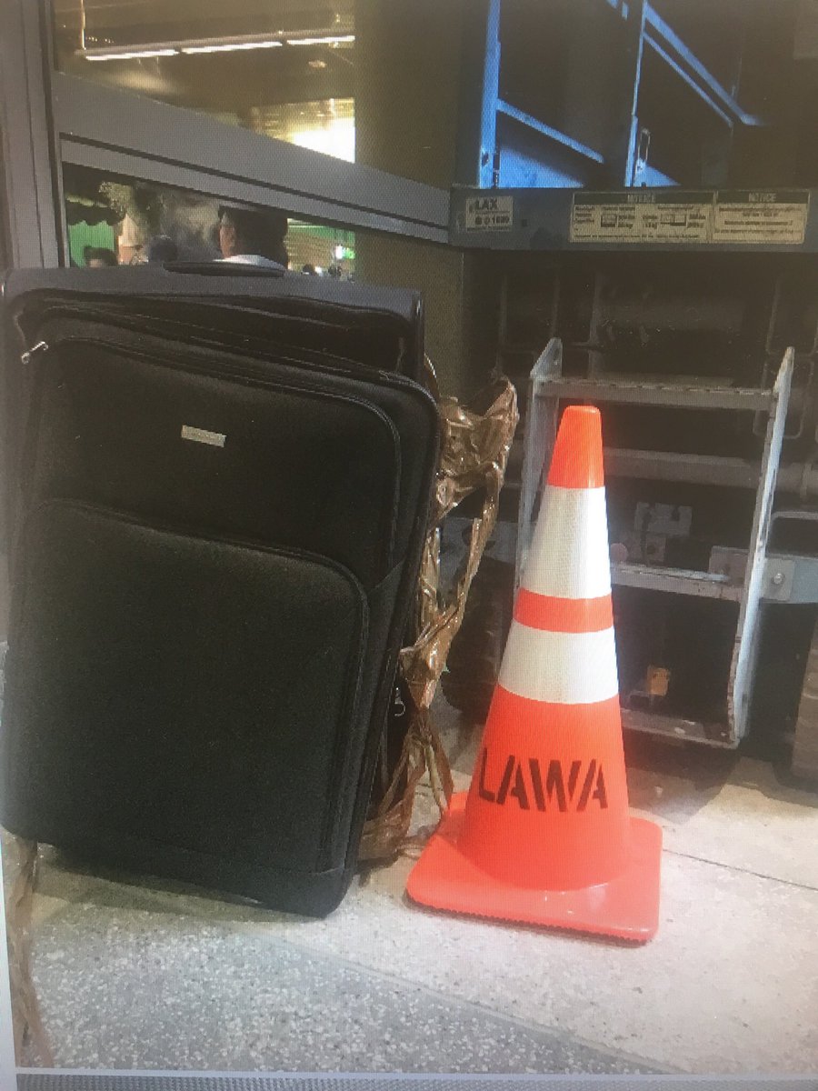 cristianovilla9's tweet image. Still waiting @TurkishAirlines refund for my baggage destroyed during the flight Roma-LosAngeles Business Class. Avoid Turkish @TK_HelpDesk #NeverAgainTurkish #Turkishit