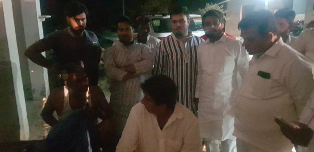 shamshad_iyc's tweet photo. Campaigned in Fatehpur Sikri along with LS candidate Raj Babbar ji.
The enthusiasm and zest of Raj Babbar Ji is always at pinnacle.
One of the most hardworking, reachable and down to earth person, Raj Babbar ji is an inspiration to the youth.
#congressonceagain https://t.co/oqx6CkAx8S