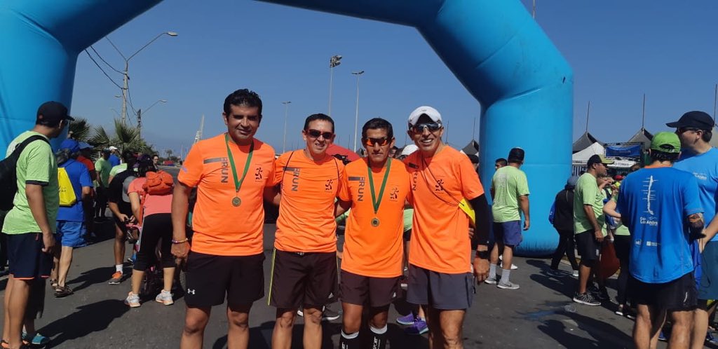 aftarunners's tweet photo. Antofagasta Runners presente hoy en la corrida de Carabineros 5k #Antofagasta https://t.co/pJxz6V6CdQ