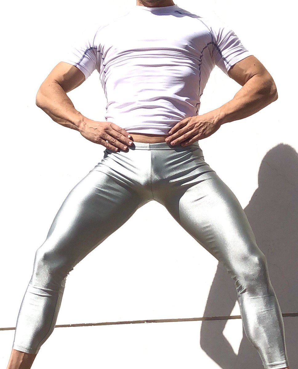 PabloAncona222's tweet photo. Sábado #whitelycra #silverlycra https://t.co/CeK01qiKKQ