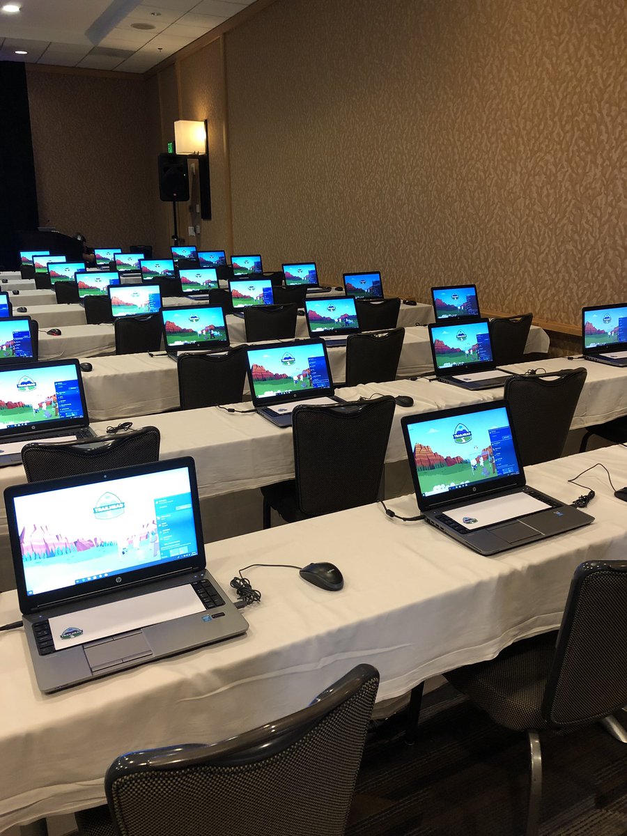 TheMariahBrush's tweet photo. Getting ready for #HigherEdSummit2019 https://t.co/Rmf0cWG4id