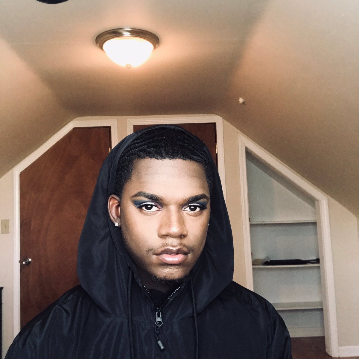 tompibeauty's tweet photo. Today’s look 👀 🔮
.
.
-James Charles Pallete @jamescharles 👉🏾follow my makeup page - @tompibeauty 
#cincinnatiartist #cincinnatimakeupartist #cincinnatimakeup #houston #houstonmakeupartist  #cincinnati #jamescharles #makeup #beauty #malemakeup #gay #blackmakeup https://t.co/YFWLjjWYh3