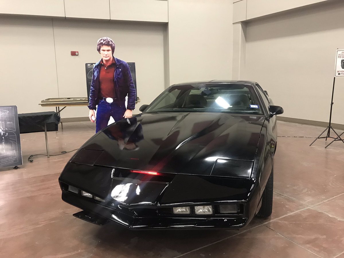 mrtipton33's tweet photo. With @monica1021 at the #GoArmyComicon! Got to meet @VickieGuerrero and the most awesome Mr. T of all time! 
LaVar Burton didn’t like radio tho... #ButterfliesInTheSky https://t.co/p0AQlAEQBf