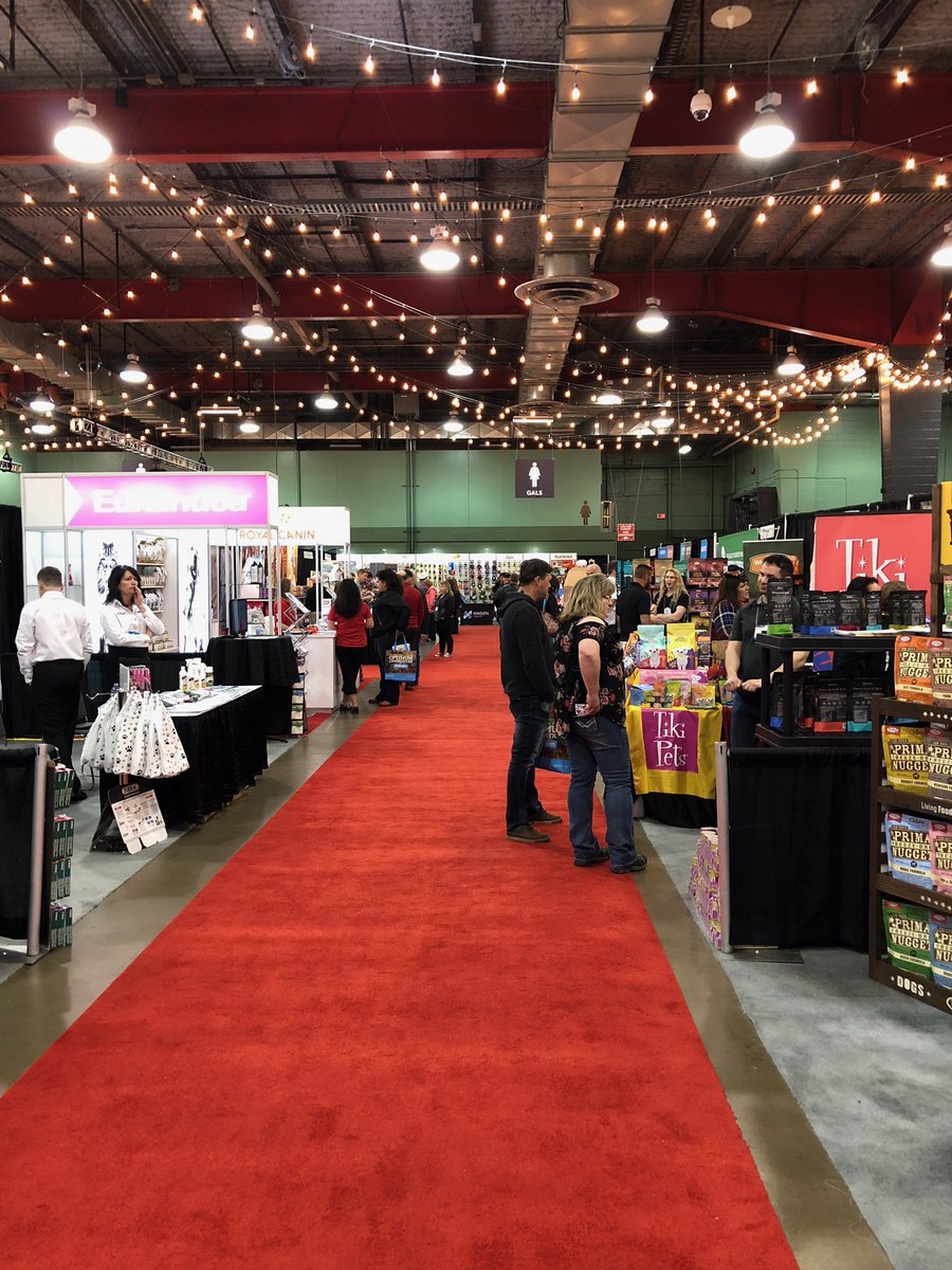 BaieRunPets's tweet image. Views from booth 607! #Calgary @PijacCanada #PIJACCanada