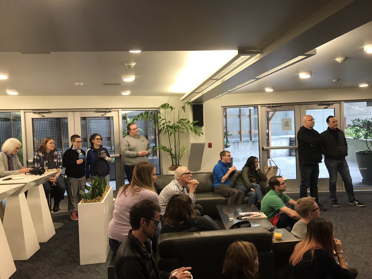 miskcares's tweet photo. Huge turnout at the #PeteForAmeria watch party here in downtown Seattle! #MayorPete #mayorpresident 🤟 https://t.co/s0AjMIPQuX