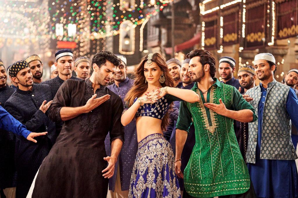 08_Neha's tweet photo. #4DaysToKalank 
#Kalank 
@duttsanjay 
#AdityaRoyKapur 
@Varun_dvn 
@sonakshisinha 
@MadhuriDixit 
@kritisanon 
@abhivarman 
 @ipritamofficial @ZeeMusicCompany 
@aliaa08 
#Aliaabhatt 
#Sanjaydutt
 #SonakshiSinha
 #varundhavan
#KritiSanon
 #kalanksong https://t.co/Bv7I06cZ3K