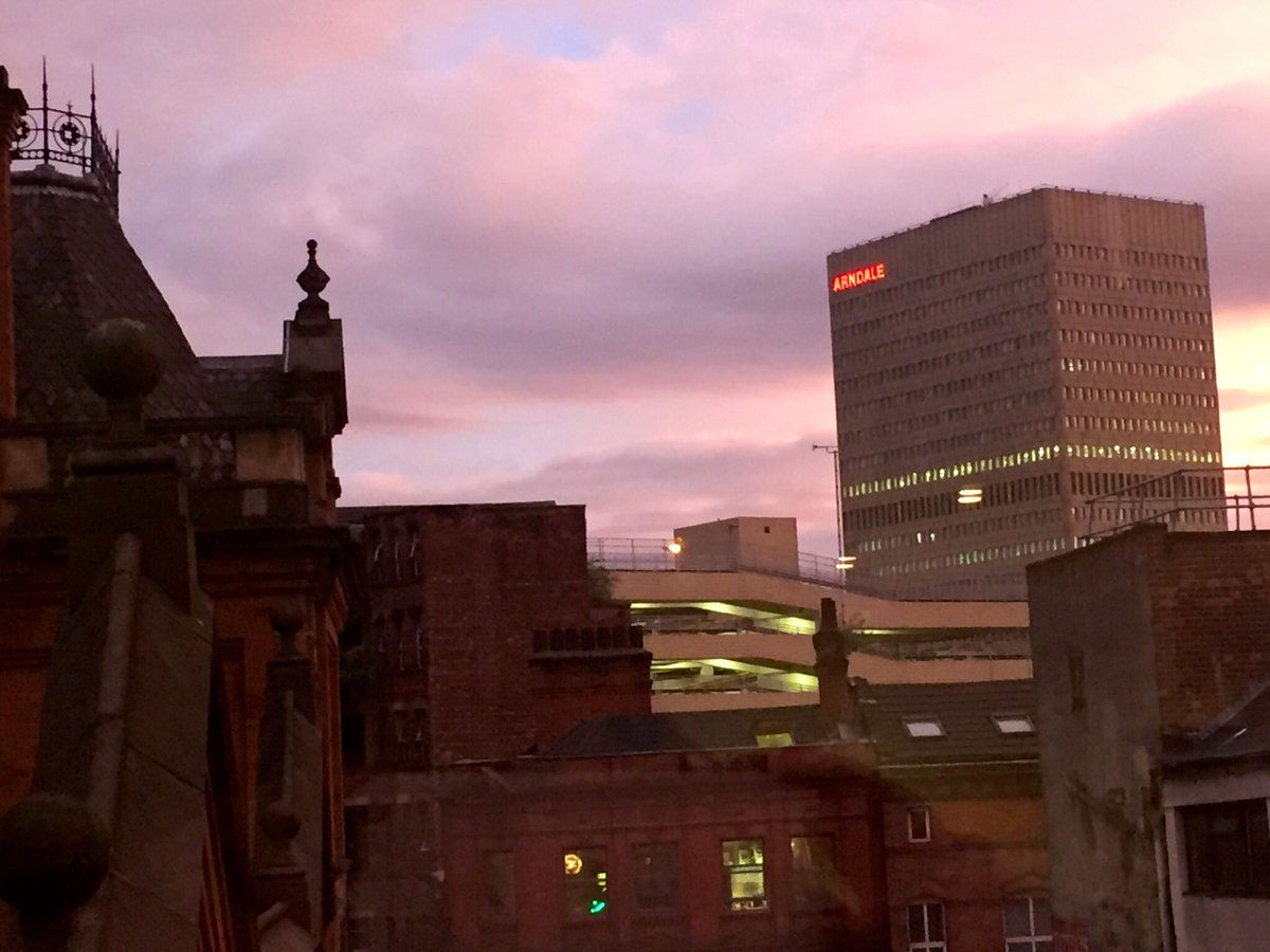 elizabethalker's tweet image. Unclassified is TONIGHT 11:30
SO excited for first play of music by @caroshawmusic🔥
We head to 🏔of North Carolina w @SarahLouisemusi, @CarolinaEyck = theremin + @acmenewmusic Plus new @nilsfrahm bbc.co.uk/programmes/b0b… A strange &amp;amp; serene mix made under these very northern skies