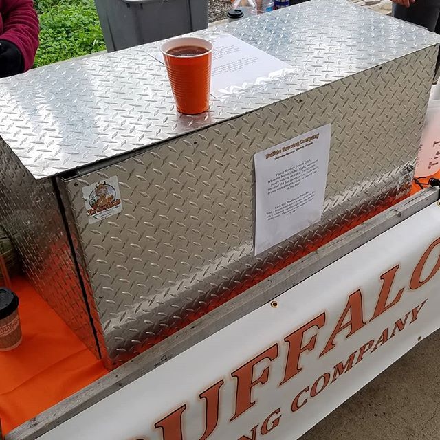 Secret_Brew's tweet photo. Check this out beer at a farmers market, thanks to @waterbuffalobrewery and @thebernicegarden!
.
.
.
#farmersmarket #sundayfarmersmarket #littlerock #beersfordays #Craftbeer #craftbeerjunky #craftbeertime #craftbeerbrewery #craftbeerrealale #craftbeeradd… https://t.co/nM3UBt7rfi https://t.co/UlaeqMWRBs