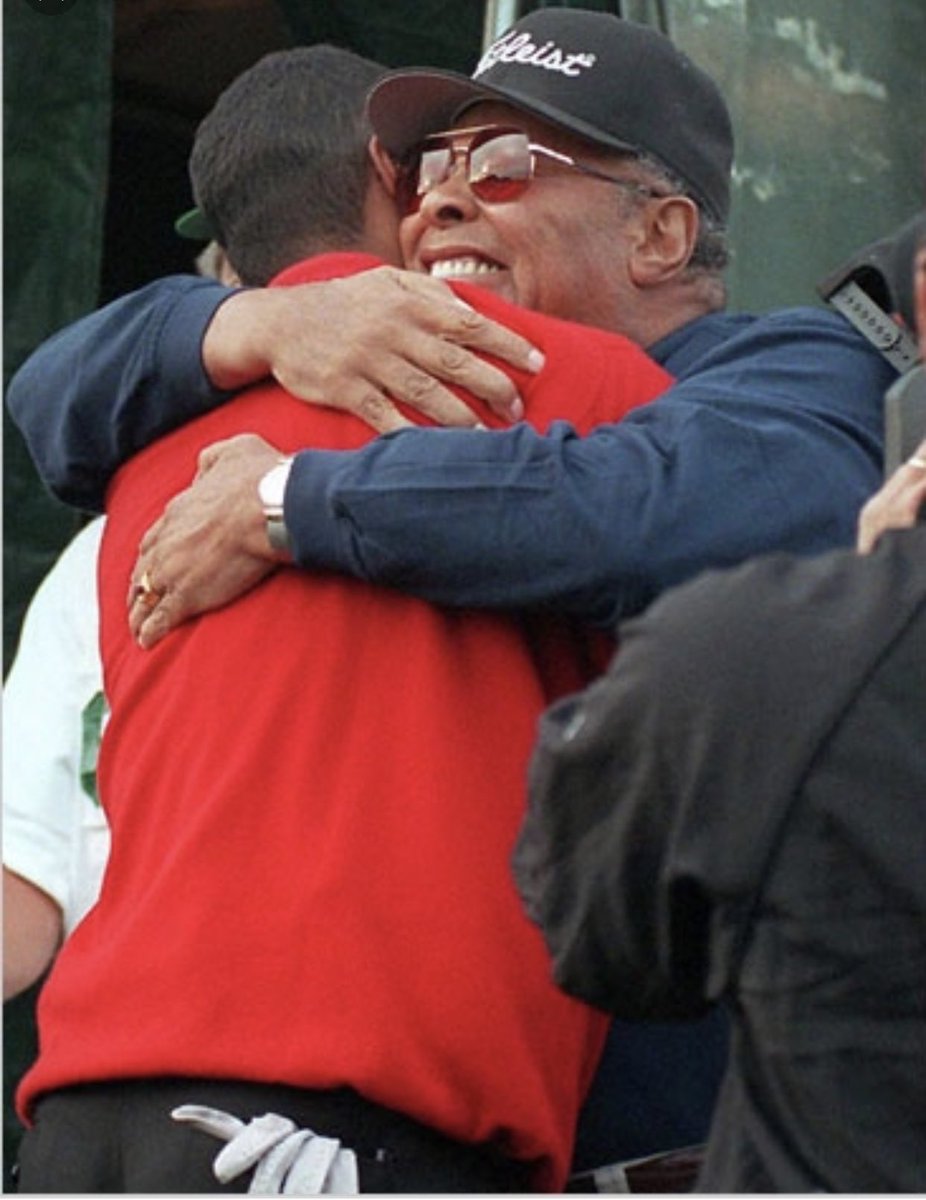 MattGinella's tweet image. In ‘97, he hugged his father. In ‘19, he hugged his son.