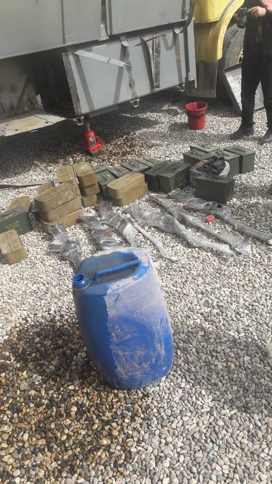 QalaatAlMudiq's tweet photo. #Syria: weapons incl. RPG launchers hidden inside cistern truck were seized today in #Akhtarin (N. #Aleppo), believed to be for #YPG. https://t.co/9GMAFJoedM https://t.co/QlDLIxwqlj