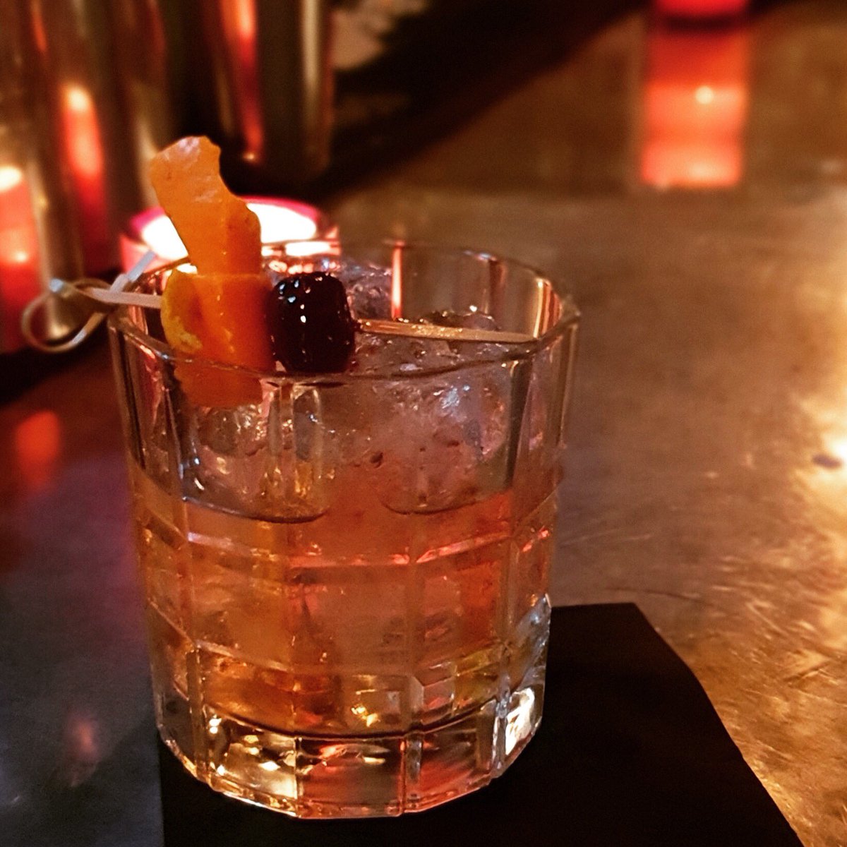 JonesShoreditch's tweet photo. We’ve been having fun creating new cocktails for our next list. This is Old But Gold by our very talented @RickBragaglia Should it go on our next cocktail list? 

@CompassBox Box Great King Street, Pedro Ximénez, Crème de Noisette &amp; Drambuie

#delicious #topcocktail #cocktail https://t.co/2yhJL5BX7S