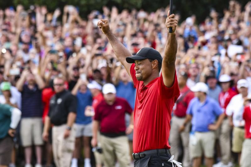 Unbelievable scenes!! The greatest ever!!! <a href="/tigerwoods/">Tiger Woods</a> #masters #tigerwoods