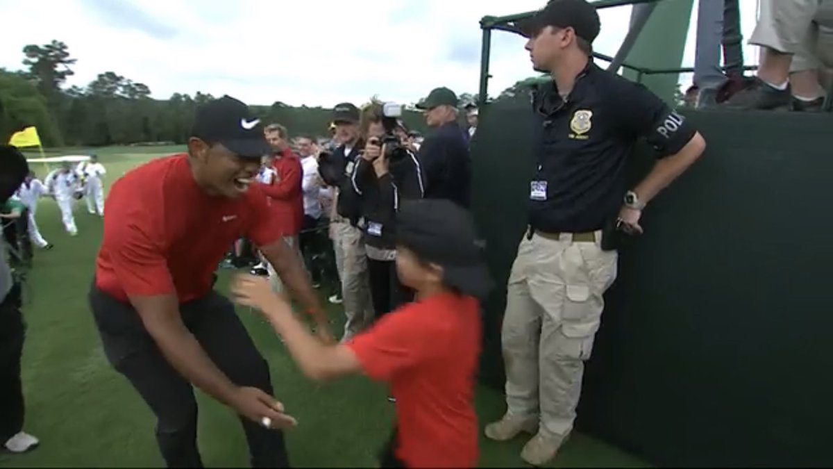setochungster's tweet photo. Amazing comeback after 14 years since his last Masters title!! So happy for Tiger and his family.  Tears watching him hug his family!! Been waiting for this moment for so long!! Thank you @TigerWoods for never giving up &amp; giving us some glorious golf st @TheMasters #TigerComeback https://t.co/LTzOPIJRzf