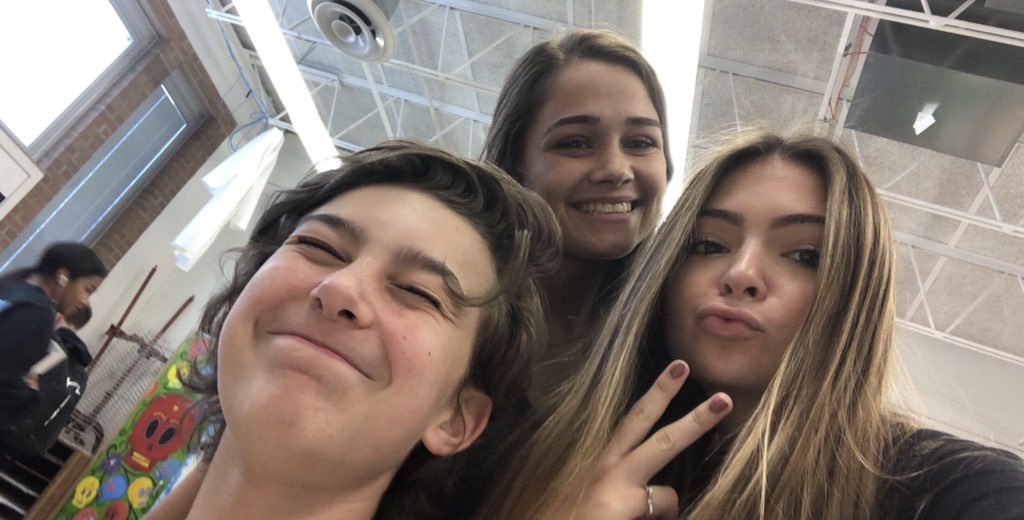 AzraTokalic's tweet photo. Happy birthday girly! Hope you have a great day💗#makingmypoint @lauren_vrban https://t.co/4NDCHZT8GB