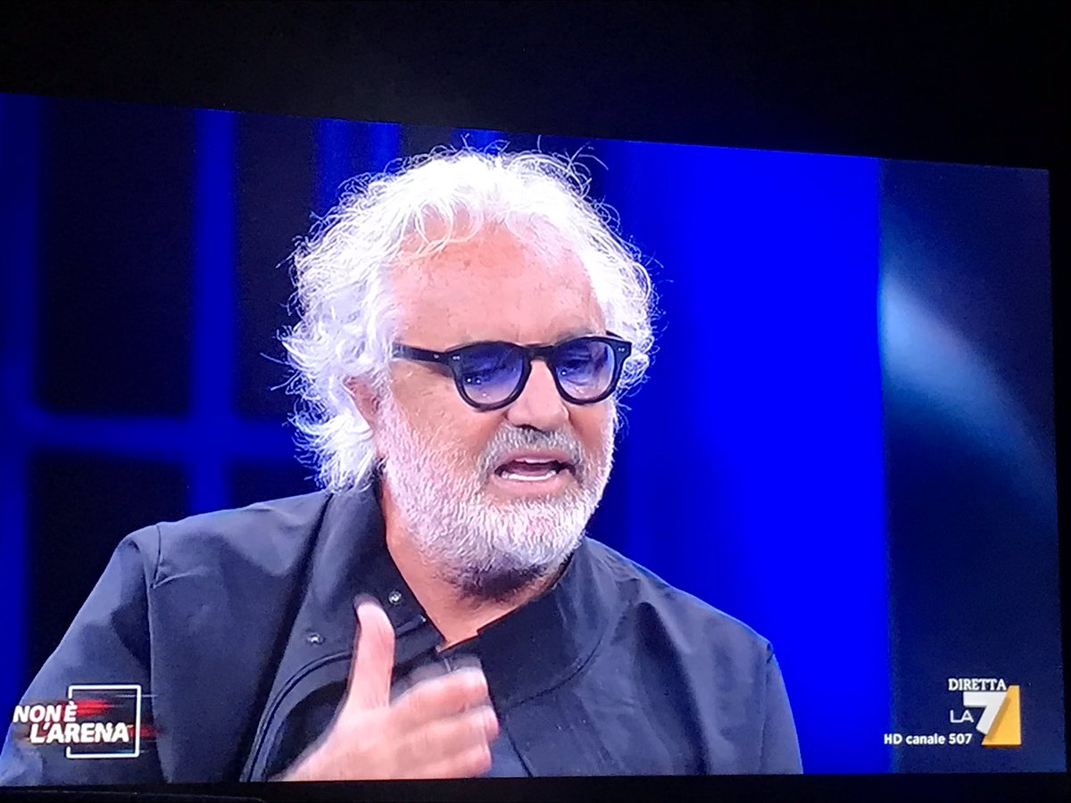 antonio_bordin's tweet image. Ma perché invitare #Briatore a pontificare a vanvera in tv sul governo?
La prossima volta invitate il mio fruttarolo? #nonelarena