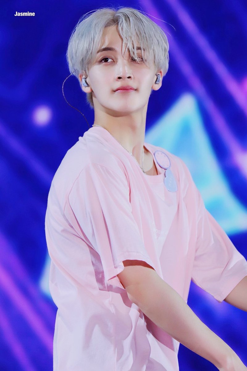 jeonghanverse's tweet photo. the CUTEST ANGEL https://t.co/pqKlHqrB8y