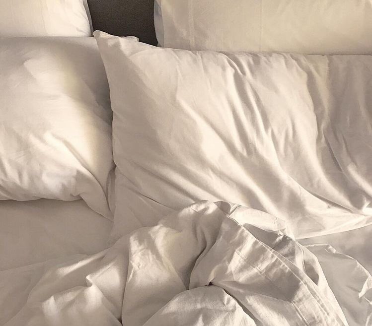 girlinfairy's tweet image. 𝐁𝐫𝐞𝐚𝐤𝐟𝐚𝐬𝐭 𝐚𝐭 𝐓𝐢𝐟𝐟𝐚𝐧𝐲’𝐬 (𝟏𝟗𝟔𝟏) 𝐦𝐨𝐨𝐝 𝐛𝐨𝐚𝐫𝐝 🖤