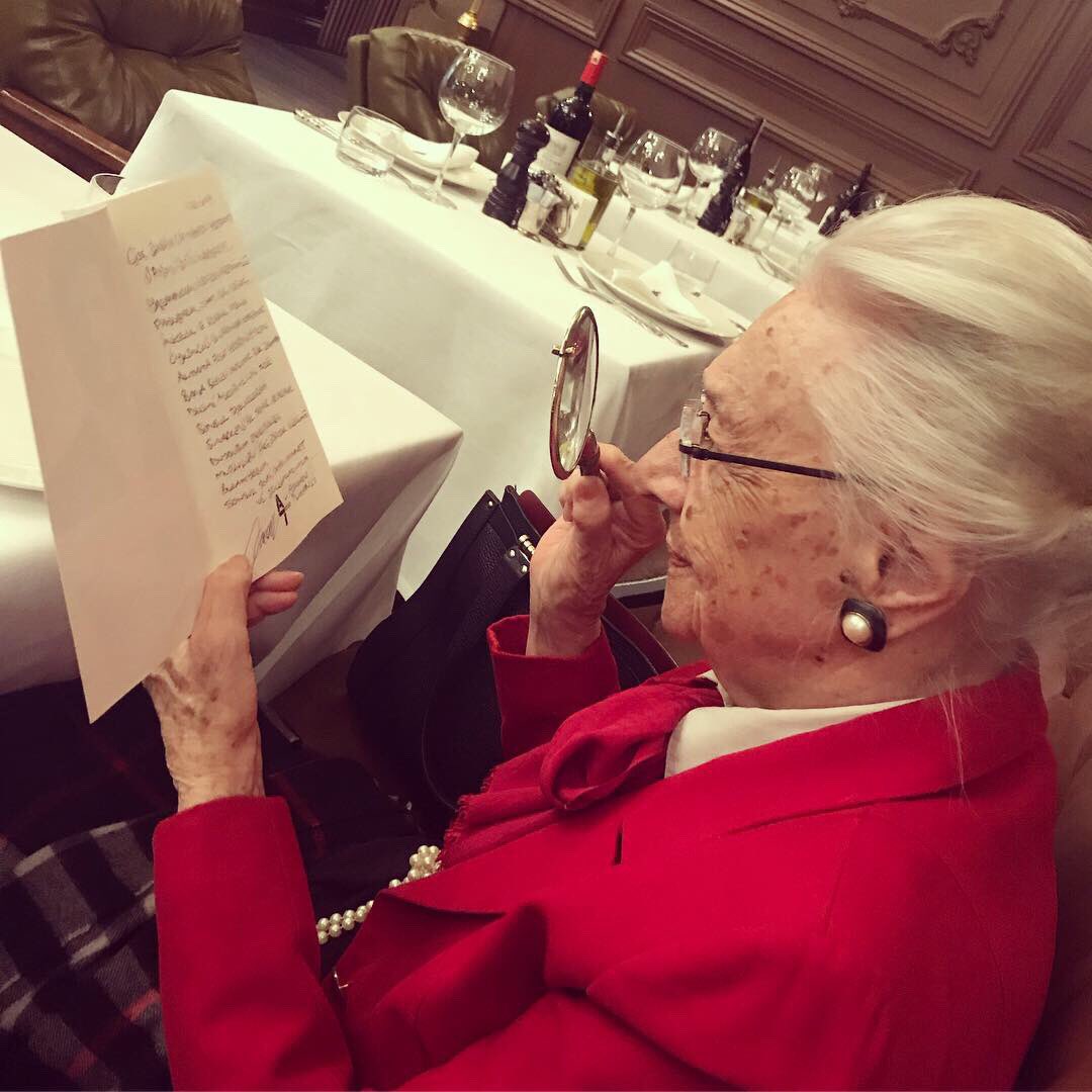 Bir eğitimci ve yazar olarak yeni çıkan kitabım İş’te Farkı Sen Yarat’da Türkiye’de ilk defa Betûl Mardin hocamın hayatını kaleme alan kişi olmaktan duyduğum gururun ve mutluluğun tarifi yok.  
#betulmardin #iştefarkısenyarat