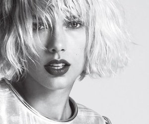 SpeakNowTaylor's tweet photo. Taylor Swift as Debbie Harry from Blondie: A thread https://t.co/wM122By9x5