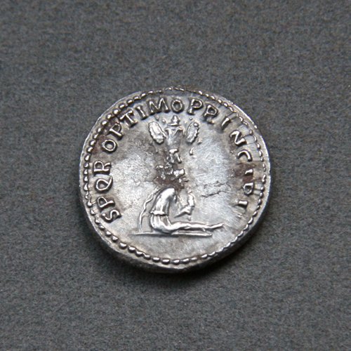 AreteCoins's tweet photo. Just listed: Extremely Fine #denarius of #Trajan commemorating the emperor's exploits in the #DacianWars.   #AncientCoins #RomanCoins #denarii #numismatics #RomanImperial  #RareCoins #Numismatik #monedas #münzen #CoinCollecting #SPQR #OptimoPrincipi 

https://t.co/bkFSNvYupn https://t.co/7dBBWJsbws