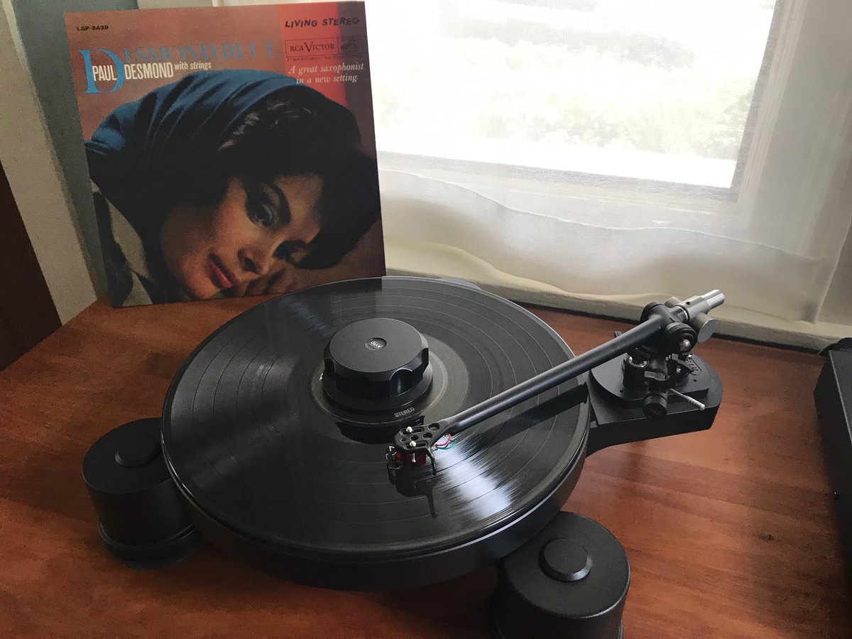 netchord's tweet photo. Blue #SundayMorningAnalog ⁦@avidhifi⁩ ⁦@iconAudioLtd⁩ https://t.co/CJEFTgilwd