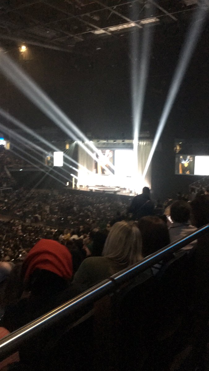 Janet_Oganah's tweet image. Our podcast #MakingMoneyMoves turned one last week ❤️
itunes.apple.com/gb/podcast/mak…

What better way to celebrate than to go to Aunty @MichelleObama talk at the O2.  I adored her book #Becoming and cannot wait to see her in person ❤️