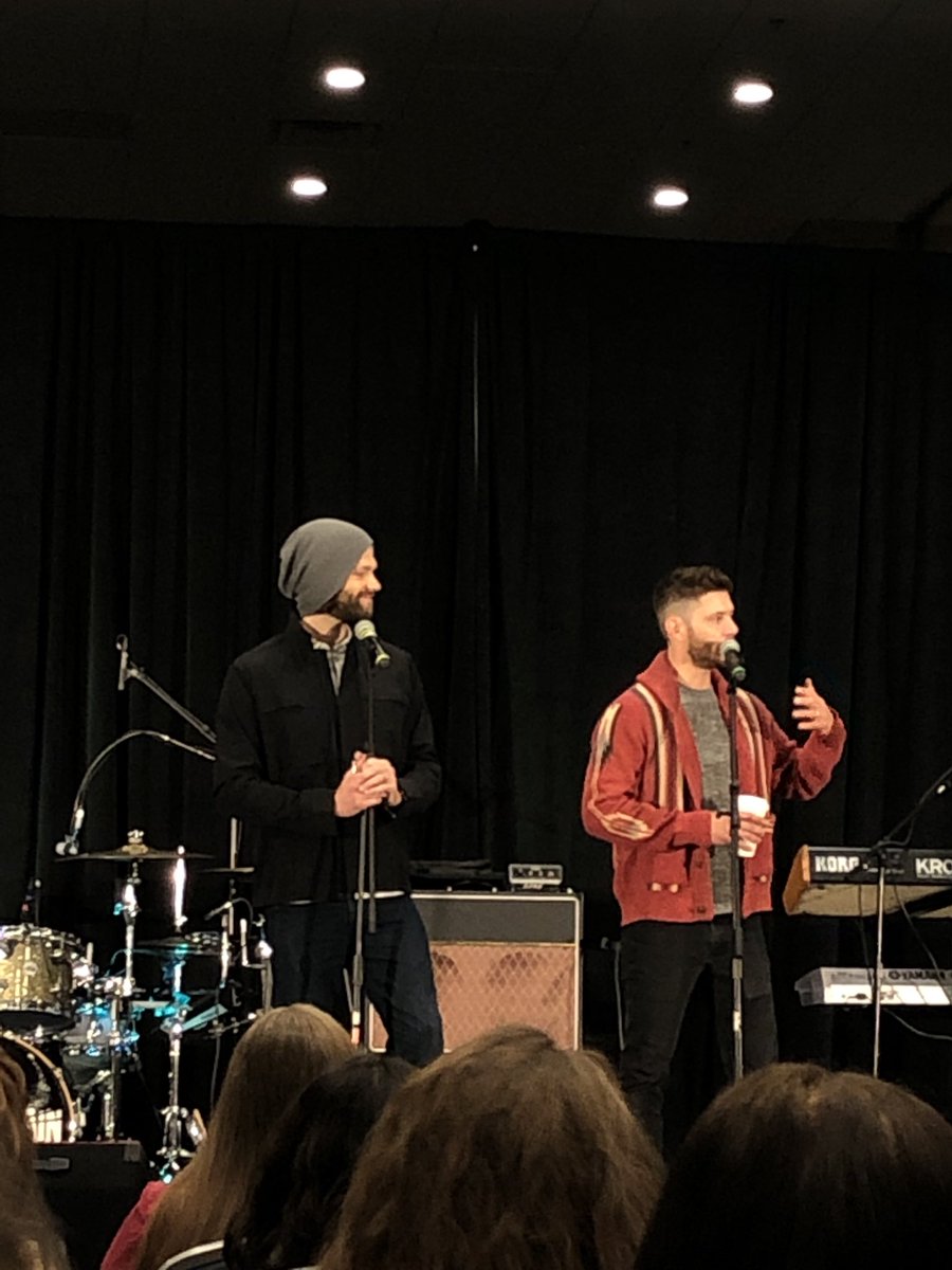 stevespace97's tweet photo. Having the time of my life at #SPNChi 😁😁❤️❤️ but @RobBenedict you better stop this snow or a girl is gonna be upset!!! https://t.co/ctcjmlHgig