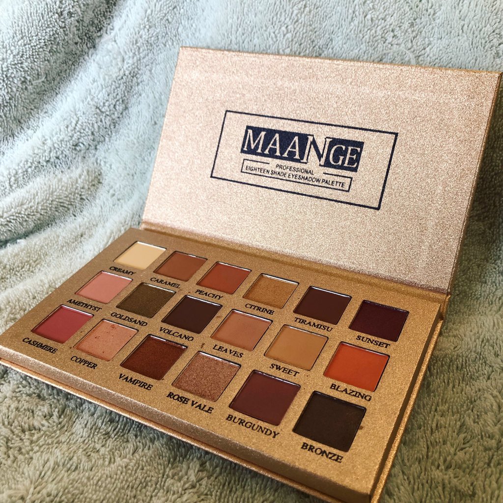 MaterialGirlz2's tweet photo. MAANGE Eyeshadow Palette 18 Colors Highly Pigmented Eye Shadow Palette, 11 Matte + 7 Shimmer 
#Beautiful #eyeshadow #makeup #iloveit 
https://t.co/vZgO6powkW https://t.co/mykVILCobO
