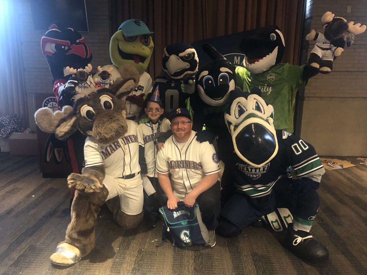50beowulf's tweet photo. Connor at the Moose’s birthday party! #GoMariners #whereiroot https://t.co/Wcm5ONEUTG
