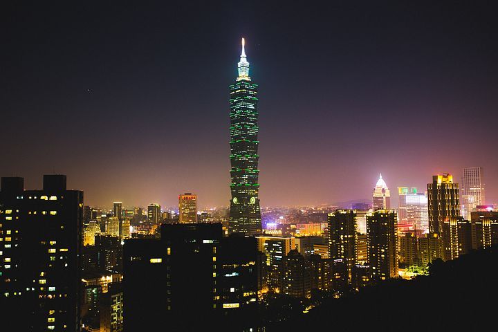anni9319319's tweet photo. Taiwan is one of the most beautiful and friendly places to visit! Never miss Taipei 101! #UCLASMM https://t.co/DdyistRKVR