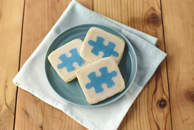 Pelicanbaseball's tweet photo. Tonight, @panerabread will be at the ballpark selling their famous Pieces of Hope for Autism cookies by the Pro Shop. Be sure to stop by and give them your support, because #EveryCookieCounts! 

#MiLBCommUNITY https://t.co/L7iVkX2Bjp