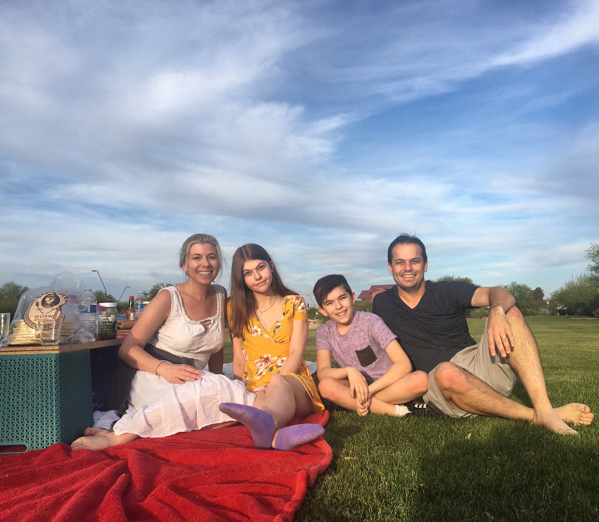 ChelseaFine's tweet image. Sunset picnic at the park to close out my birthday. ❤️ Thank you, everyone, for all the birthday wishes. It truly has been a magical day. #lifeisbeautiful