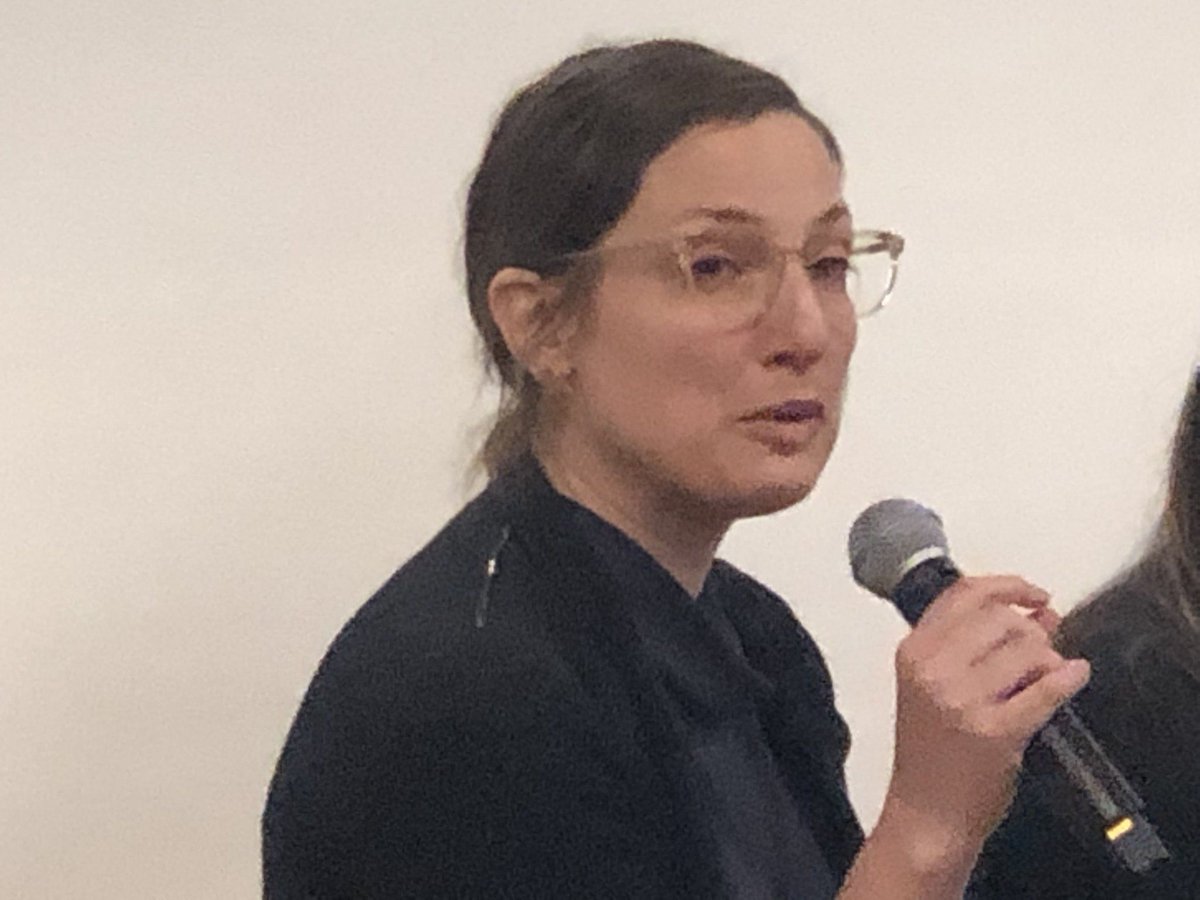 PaulMoniz1's tweet photo. Solid advice:Talent chiefs on best #hiring practices for #startups. Seek curiosity, grit & empathy. Set clear goals for every hire, give feedback-often. Cheryl Roubian @greenhouse, Kate Smith @betterment, Sonia Mammen @moveableink, Debra Hreczuck @CultureIQ #Stacklist #recruiting https://t.co/zlIRpLrNlv