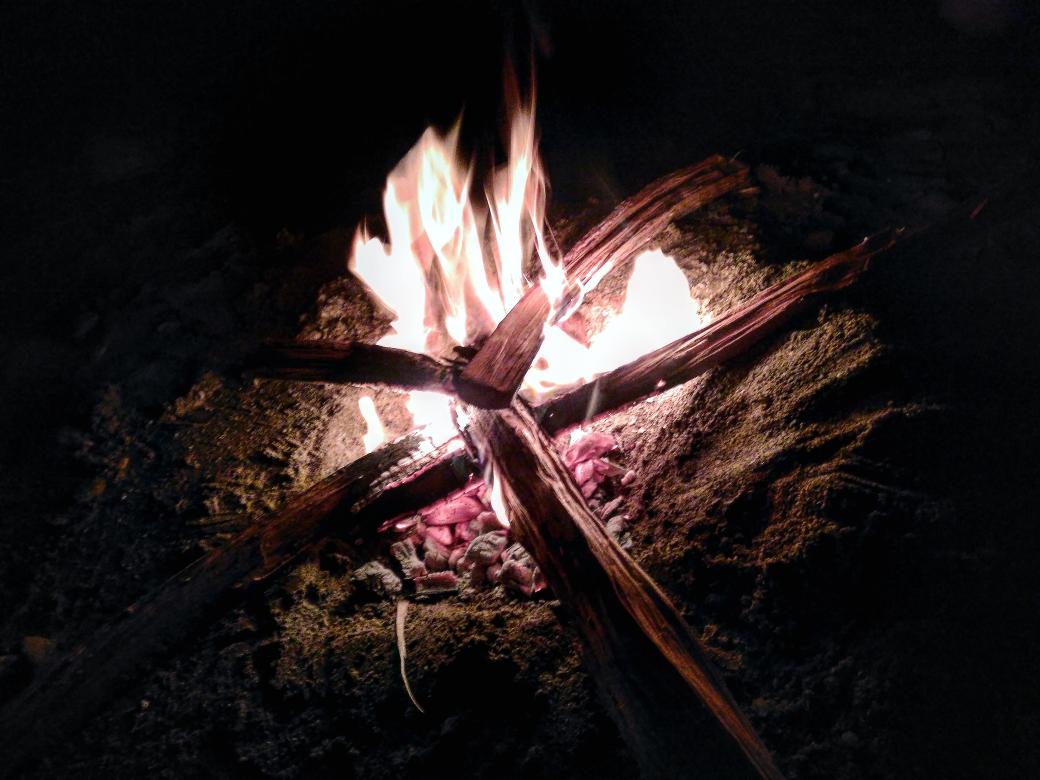 jerlarevalo_28's tweet image. First Day (Bicol Adventure)
Bonfire 
#ActivityList