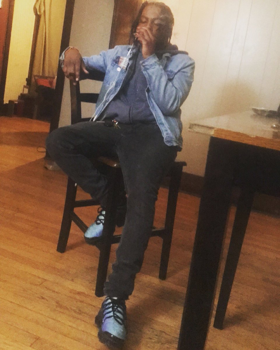 Its_AlliKnow4's tweet photo. don’t say you forgot about me‼️🏁🖤 https://t.co/xMAdybwiJC