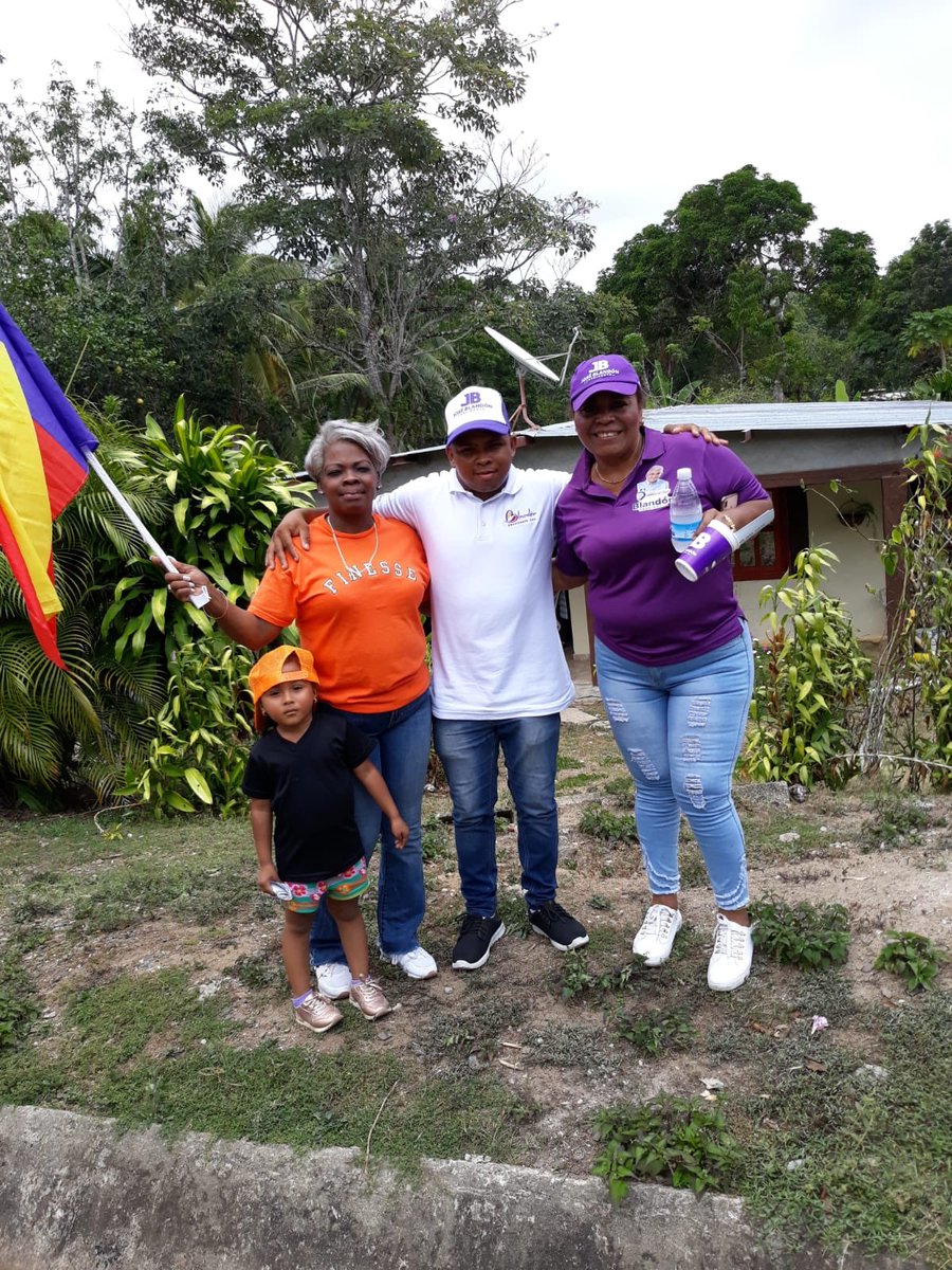 Josemelendezc_'s tweet photo. Excelente día de #Campaña, GRACIAS #ESCOBAL, por recibirnos; seguiremos caminando casa a casa, Para llevar las propuestas de @BlandonJose próximo presidente de Panama. @MiLikeABlandon @yamyletharauz @QuijanoNilda @mansorianoc https://t.co/MSDs3xcQV6