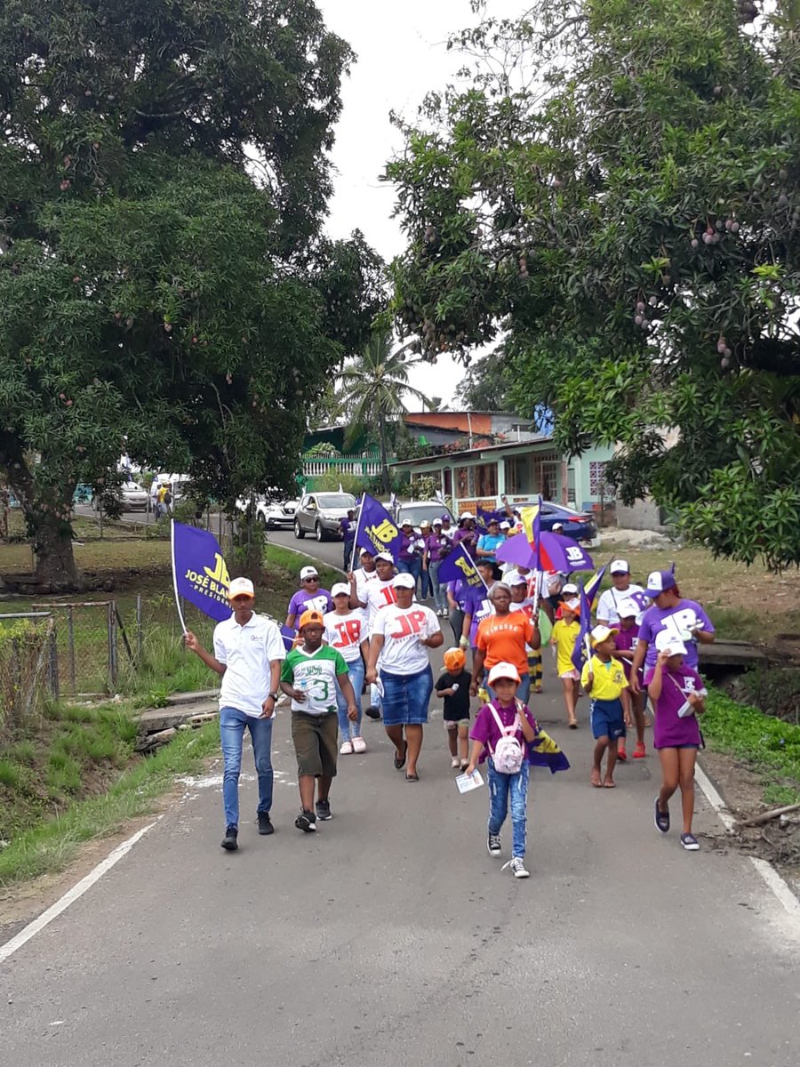 Josemelendezc_'s tweet photo. Desde temprano, nos fuimos al Corregimiento de #Escobal, a caminar casa a casa y llevar  las propuestas de nuestro candidato presidencial @blandonjose #PanamaPodemos #JMconJB #CambiosProfundos @MiLikeABlandon @yamyletharauz @oine1997 https://t.co/w4TRvtSZID