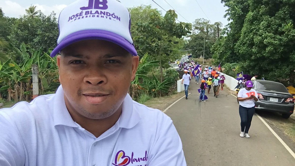 Josemelendezc_'s tweet photo. Desde temprano, nos fuimos al Corregimiento de #Escobal, a caminar casa a casa y llevar  las propuestas de nuestro candidato presidencial @blandonjose #PanamaPodemos #JMconJB #CambiosProfundos @MiLikeABlandon @yamyletharauz @oine1997 https://t.co/w4TRvtSZID