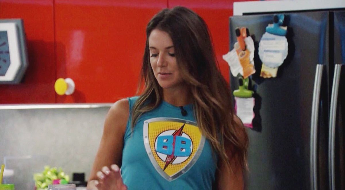 emmgall's tweet photo. .@AngelaRummans2 as protein bars: a thread https://t.co/CfGuivHEsm