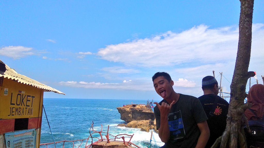 aliwafa__'s tweet photo. #PagiPagi mana nomornya ?? nomor wa aja 😁.... #bukanpolitik #02 #01 https://t.co/V1er1C6HeU