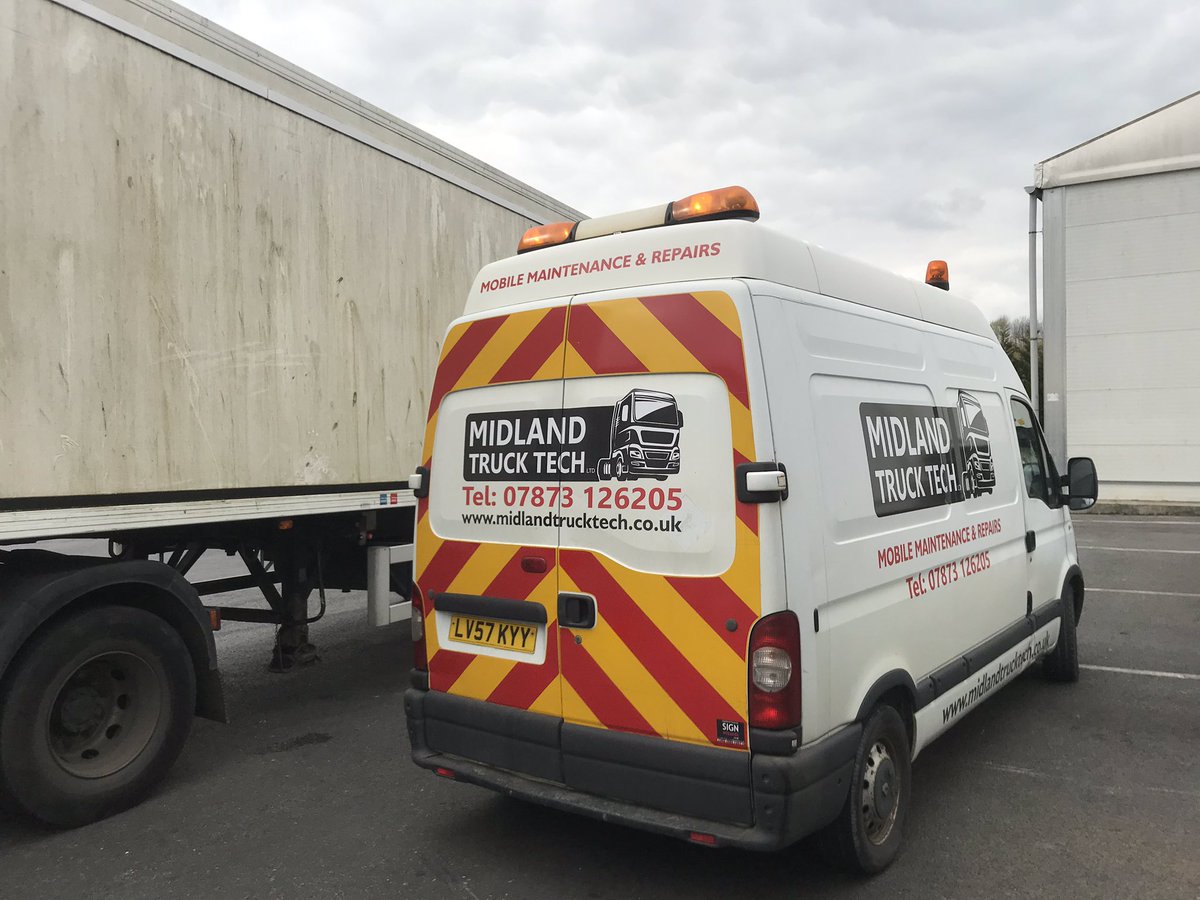 TechMidland's tweet photo. Sunday call out to trailer brake fault #abs #brakefault #Trailer #trailerrepairs #hgv #truck #daf #midlandtrucktech #callout #leicester #midlands #wabco https://t.co/IAImkugbS7