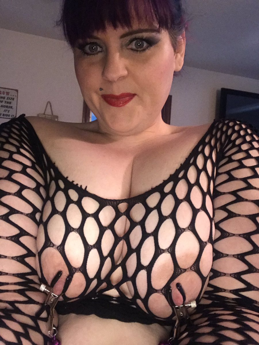 BekkiBooty's tweet photo. Sunday funday #bbw #pawg #hotwife #swinger https://t.co/sGpZEWvFKx